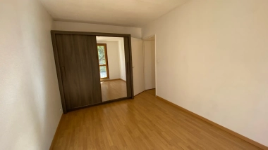 Roseraie / Argoulets - T3 avec balcon et place de parking sous-sol
