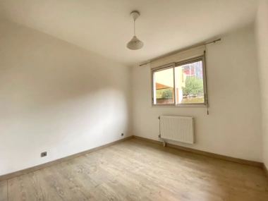 Minimes - T4 avec balcon, parking sous-sol et cave