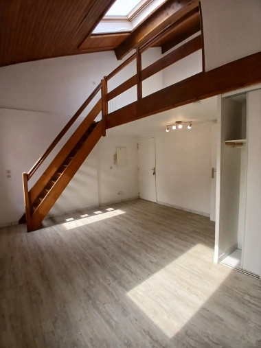 Saint-Aubin / Dupuy - T1 Bis en Duplex - 33.30 m2