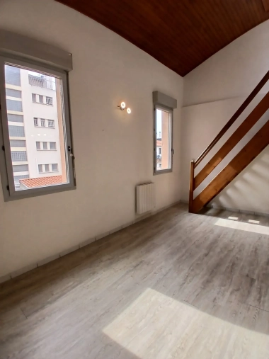 Saint-Aubin / Dupuy - T1 Bis en Duplex - 33.30 m2