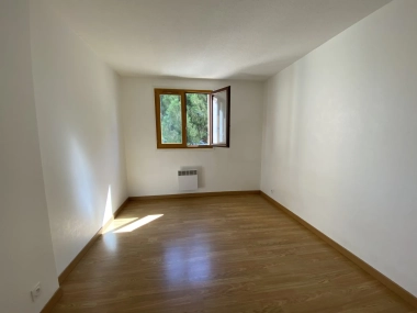 Roseraie / Argoulets - T3 avec balcon et place de parking sous-sol