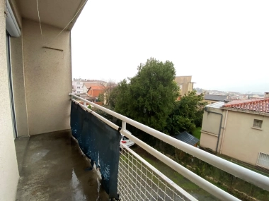 Guilhemery - T3 avec deux balcons, parking et cellier