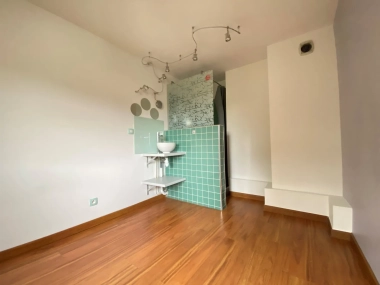 Arènes - T1 Bis - 29.31m2 avec balcon et garage