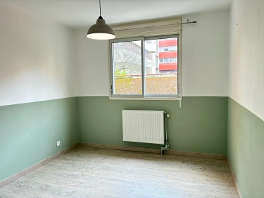 Minimes - T4 avec balcon, parking sous-sol et cave
