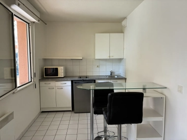 Guilhemery   Appartement T1 Bis avec terrasse, garage et cellier