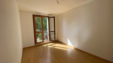 Roseraie / Argoulets - T3 avec balcon et place de parking sous-sol