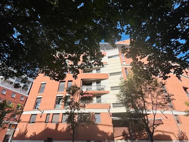 T2 loué Toulouse Médiathèque