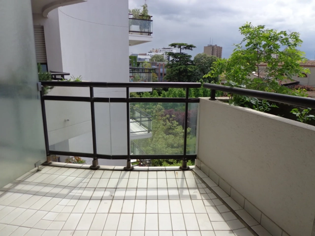 Saint-Cyprien - Studio avec balcon et cave