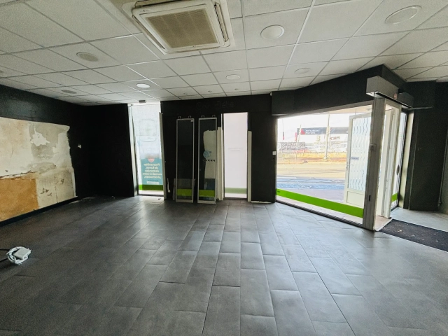 Local commercial - Barrière de Paris